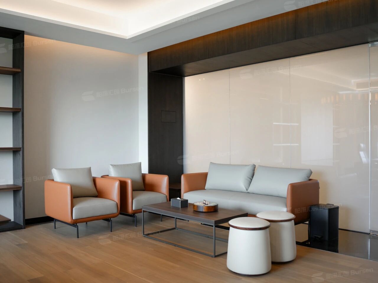 1200m ² Steel Enterprise Office Scene