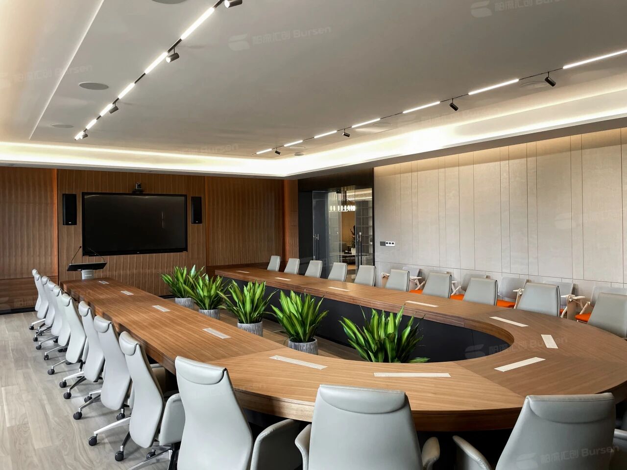 1200m ² Steel Enterprise Office Scene