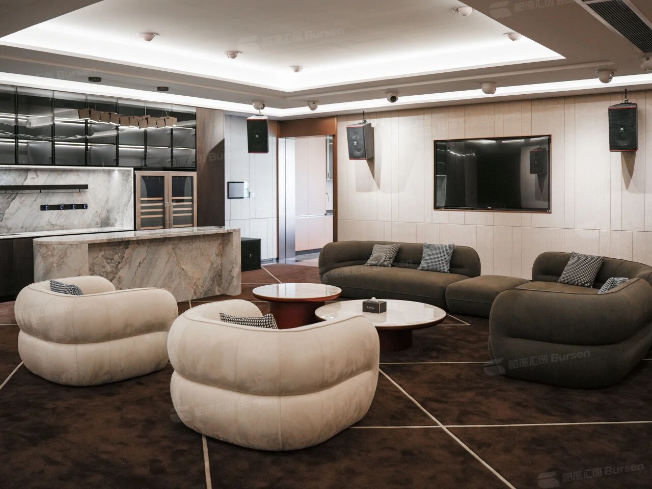 1200m ² Steel Enterprise Office Scene