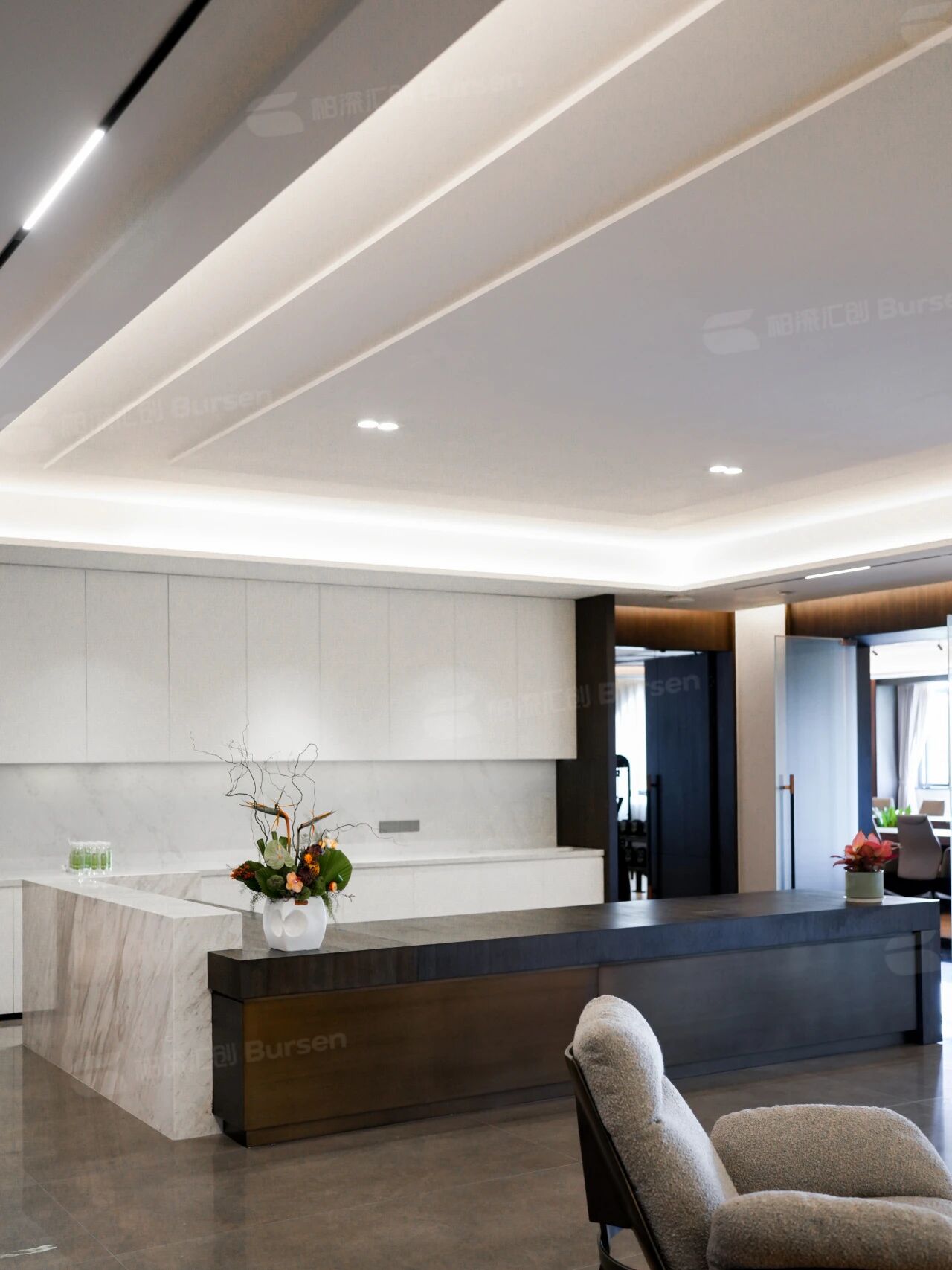 1200m ² Steel Enterprise Office Scene